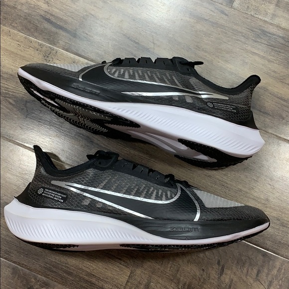 Nike zoom gravity black metallic silver Clearance